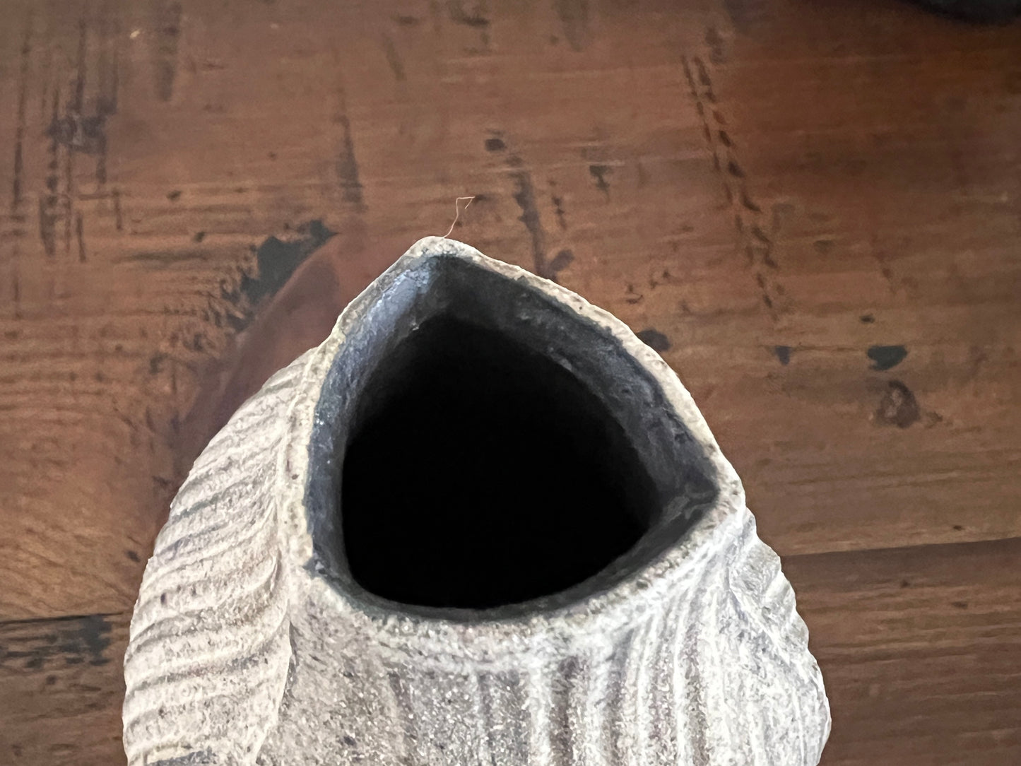 Flower vase / Rakkyo