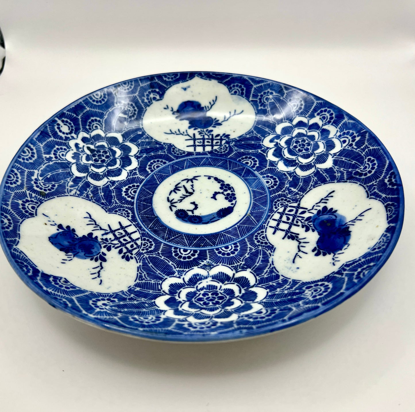 Antique Imari plate/古伊万里印版中皿