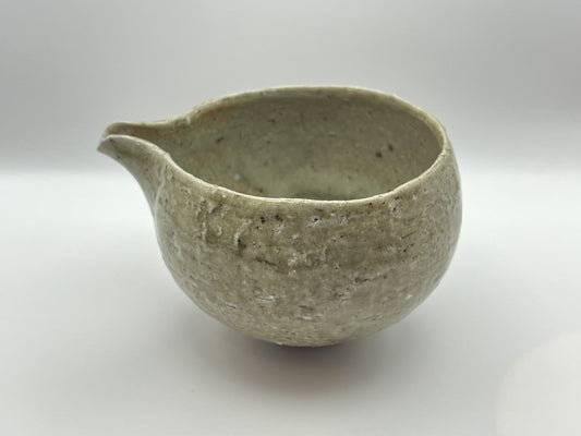 Grey Katakuchi 粉引片口