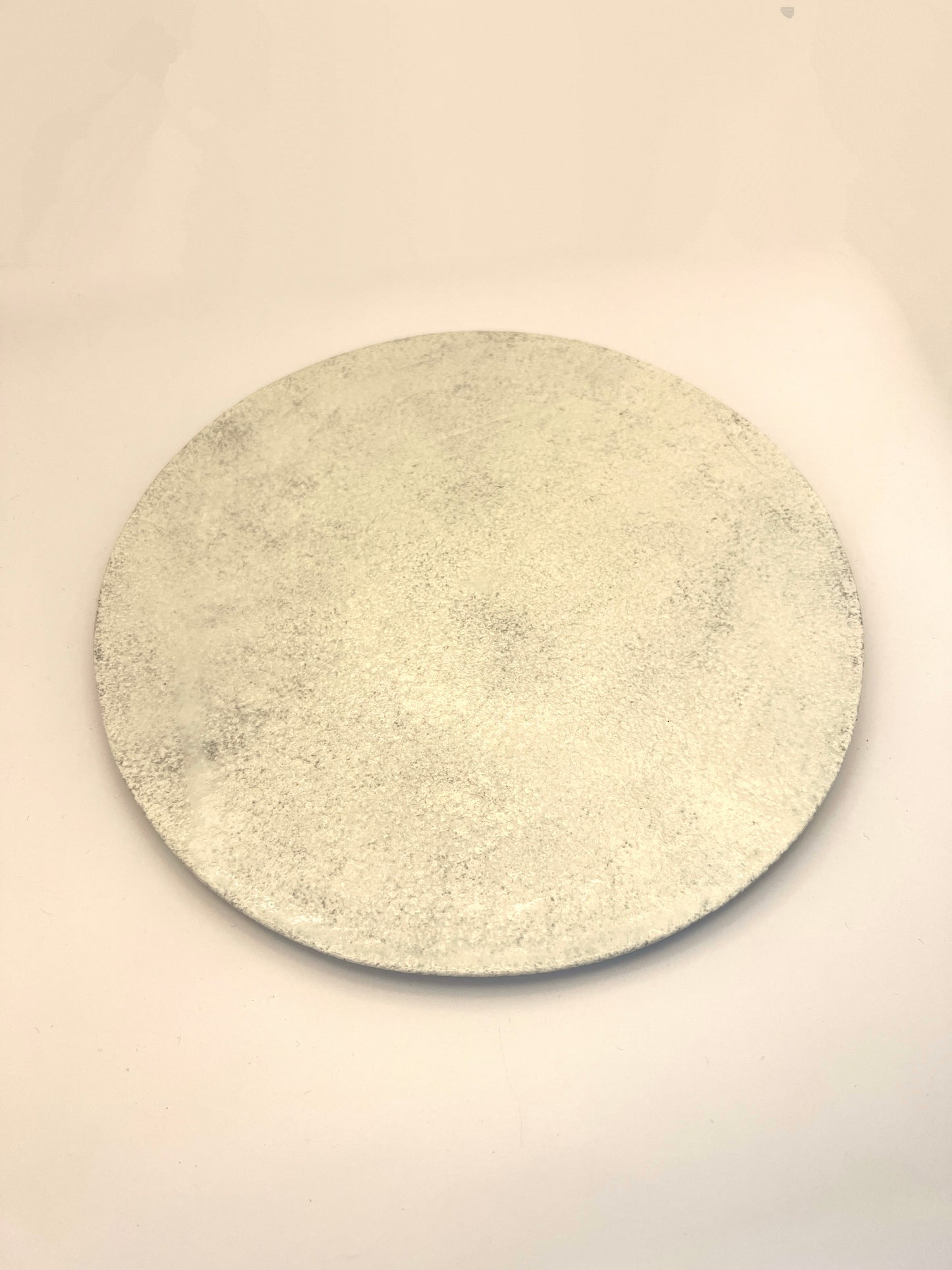 Ash-White Round Plate