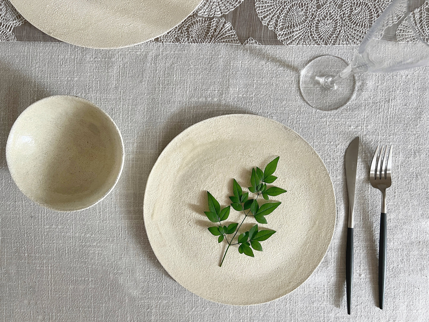 Cream-White Round Plate