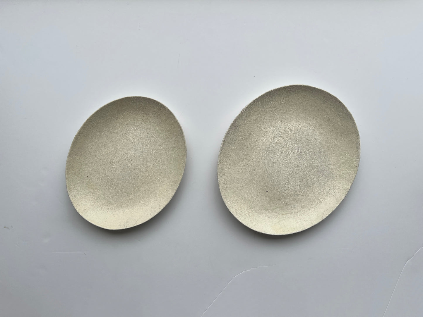 Oval plate 25x21cm